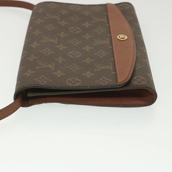 LOUIS VUITTON Monogram Bordeaux Shoulder Bag - Picture 4 of 15